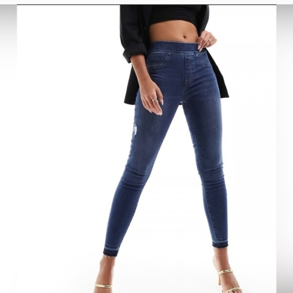 SPANX Distressed Ankle SkinnyJeans Size Medium, Medium Wash